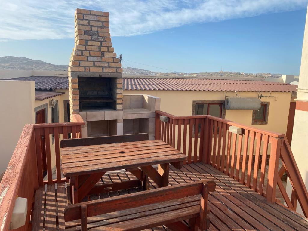 The Oasis Accommodation Lüderitz エクステリア 写真
